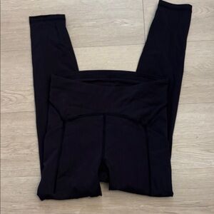 EUC lululemon power thru 25” legging sz 6